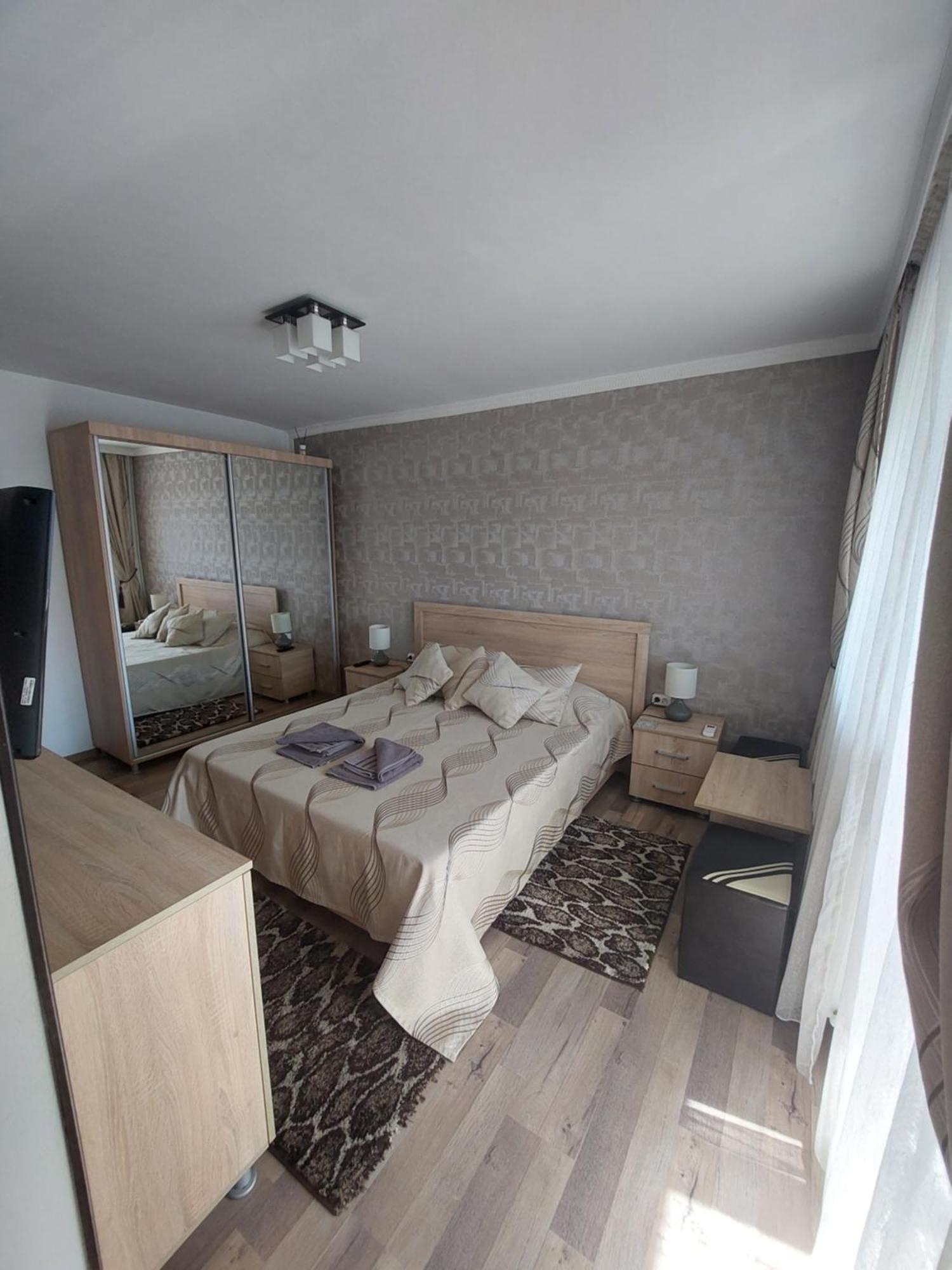 Casa Mirage 2 Apartment Craiova Exterior photo